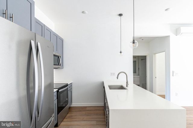2616 W GIRARD AVE, Philadelphia, PA 19130