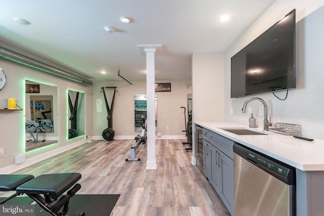 2616 W GIRARD AVE, Philadelphia, PA 19130