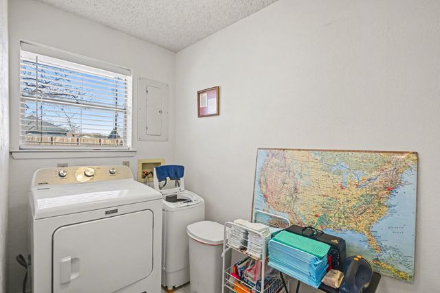 312 Oakwood Street, Azle, TX 76020