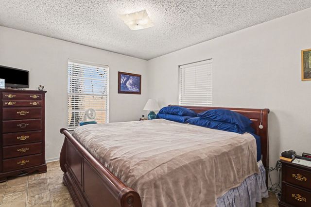 312 Oakwood Street, Azle, TX 76020