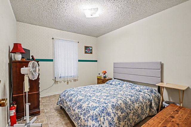 312 Oakwood Street, Azle, TX 76020