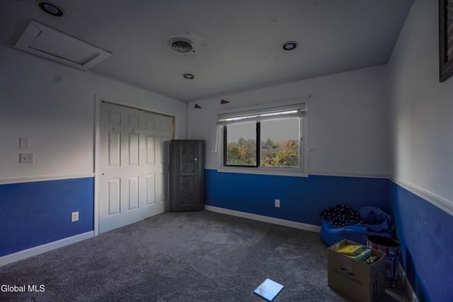 18 N Mallards, Waterford, NY 12188