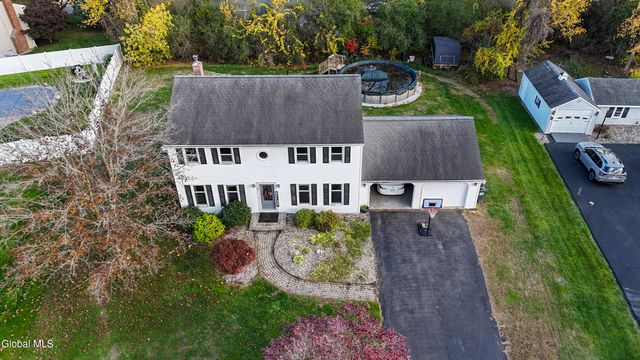 18 N Mallards, Waterford, NY 12188