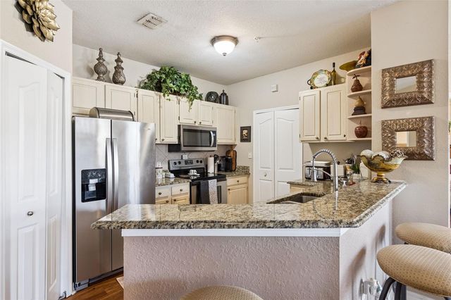 1325 LAKE SHADOW CIRCLE 12202, Maitland, FL 32751