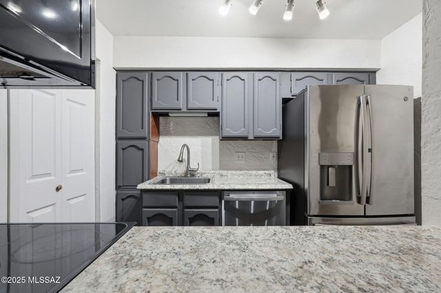 2771 W anklam Road C, Tucson, AZ 85745