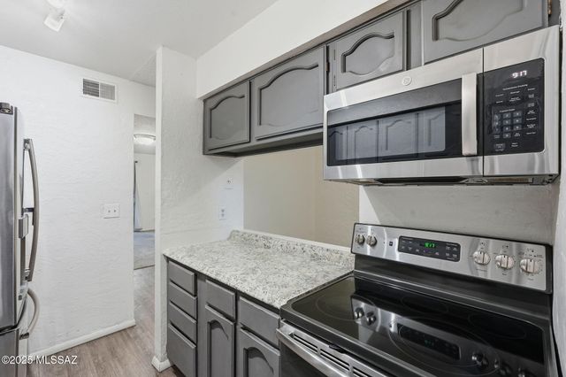 2771 W anklam Road C, Tucson, AZ 85745