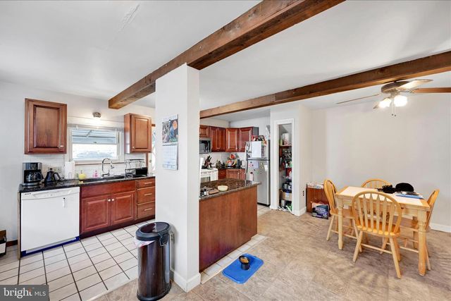 117 W FERDINAND ST, Manheim, PA 17545