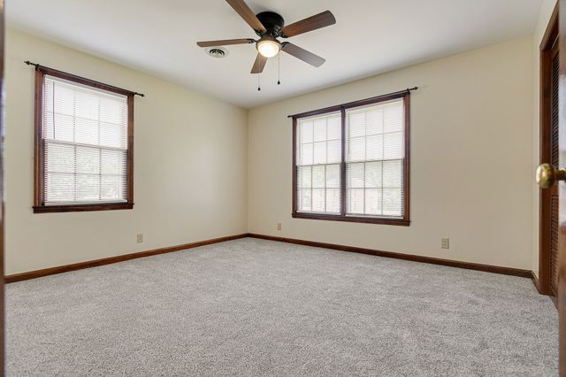 517 Woods Dr, Columbia, TN 38401