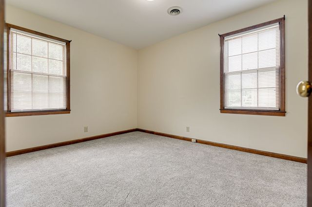 517 Woods Dr, Columbia, TN 38401