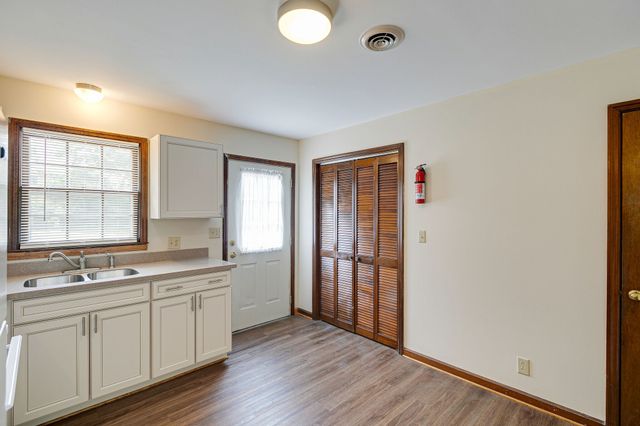 517 Woods Dr, Columbia, TN 38401