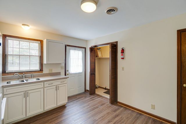 517 Woods Dr, Columbia, TN 38401