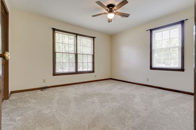 517 Woods Dr, Columbia, TN 38401