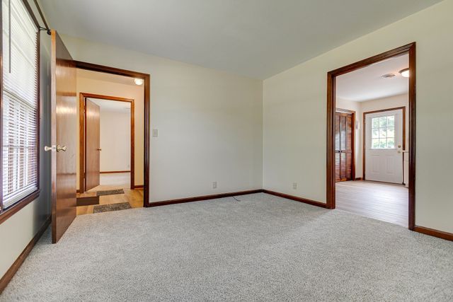 517 Woods Dr, Columbia, TN 38401