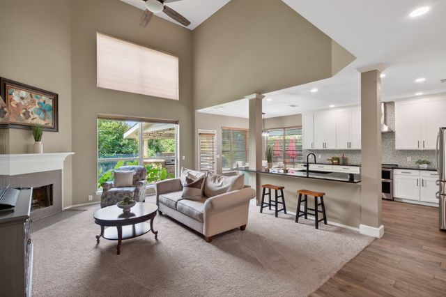 3905 Lacebark Lane, Bedford, TX 76021