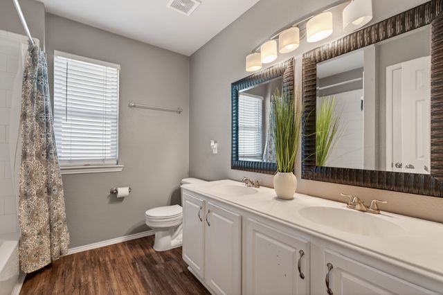 3905 Lacebark Lane, Bedford, TX 76021