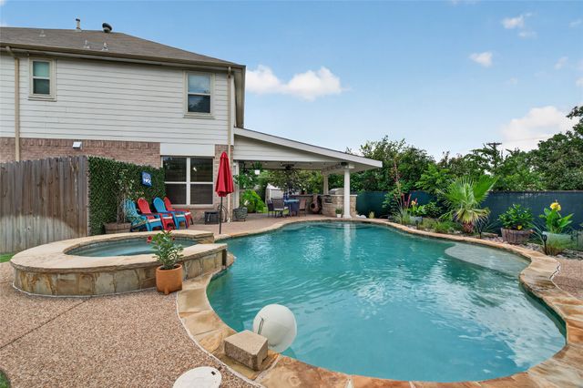 3905 Lacebark Lane, Bedford, TX 76021