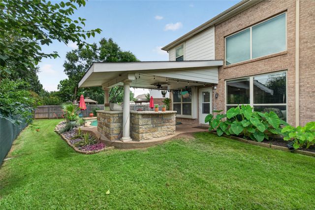 3905 Lacebark Lane, Bedford, TX 76021