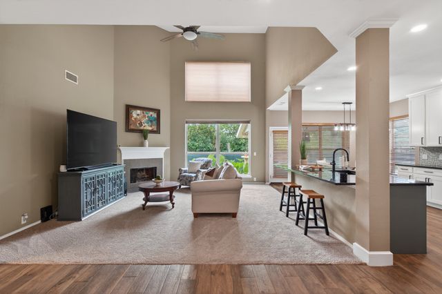 3905 Lacebark Lane, Bedford, TX 76021