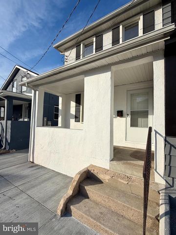 335 W BUCK ST, Paulsboro, NJ 08066