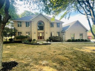 190 Evergreen Trail, Chippewa Twp, PA 15010