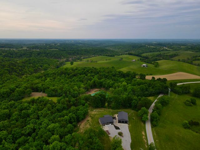 8275 Kentucky 10, Falmouth, KY 41040