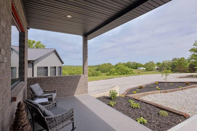 8275 Kentucky 10, Falmouth, KY 41040