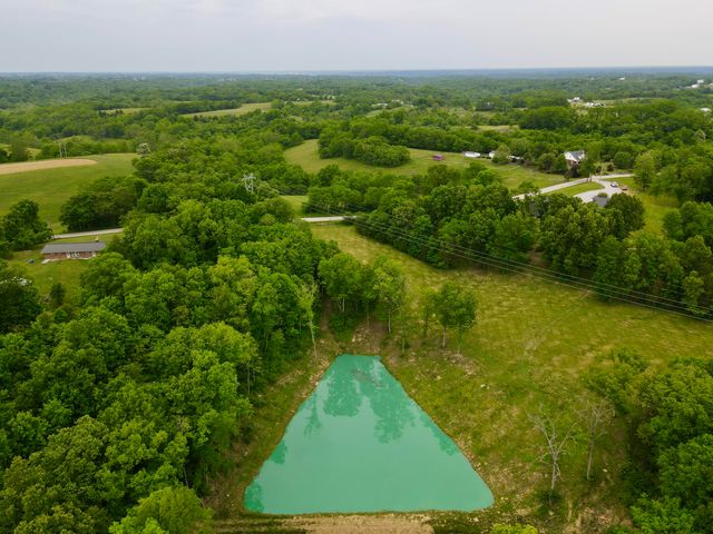 8275 Kentucky 10, Falmouth, KY 41040