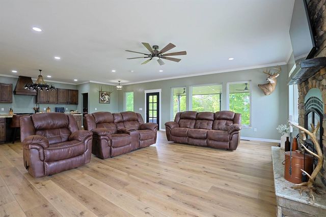 8275 Kentucky 10, Falmouth, KY 41040