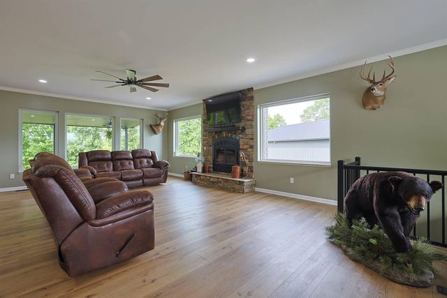 8275 Kentucky 10, Falmouth, KY 41040