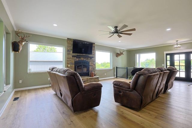 8275 Kentucky 10, Falmouth, KY 41040