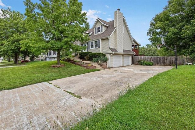 7005 MICHAEL Lane, Pleasant Valley, MO 64068