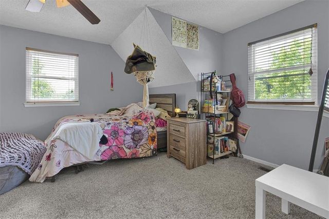7005 MICHAEL Lane, Pleasant Valley, MO 64068
