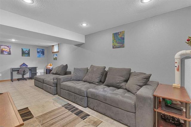 7005 MICHAEL Lane, Pleasant Valley, MO 64068