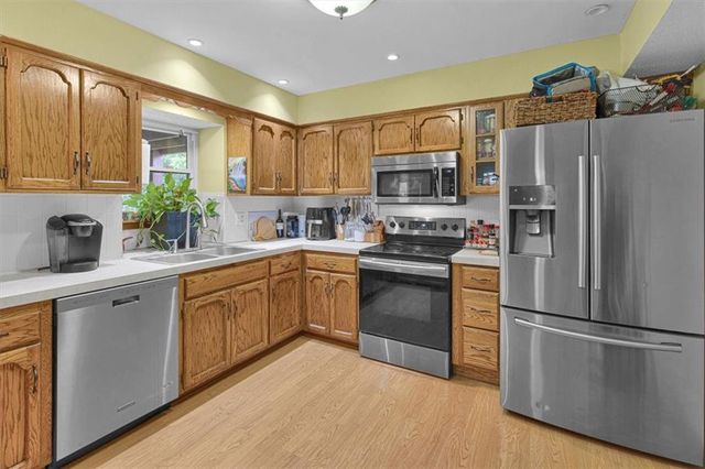 7005 MICHAEL Lane, Pleasant Valley, MO 64068