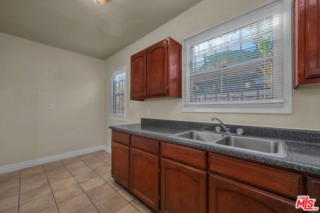 1502 W 62nd Street, Los Angeles, CA 90047