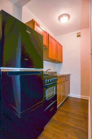 5210 S Woodlawn Avenue 205, Chicago, IL 60615