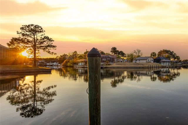 3 COLLEEN COURT, Palm Coast, FL 32137