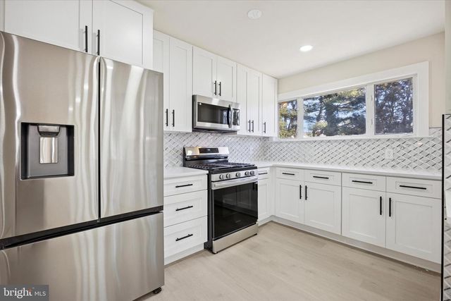 206 MIMOSA DR, Cherry Hill, NJ 08003