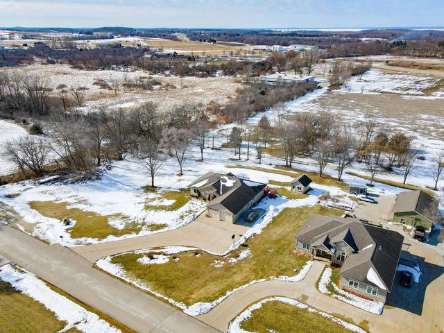 N1617 Carlin ROAD, Fort Atkinson, WI 53538