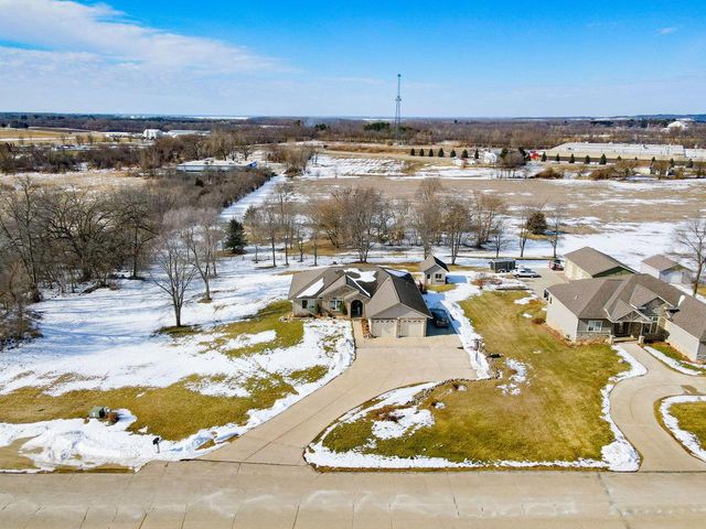 N1617 Carlin ROAD, Fort Atkinson, WI 53538