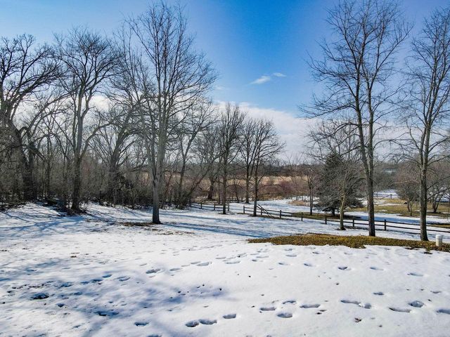 N1617 Carlin ROAD, Fort Atkinson, WI 53538