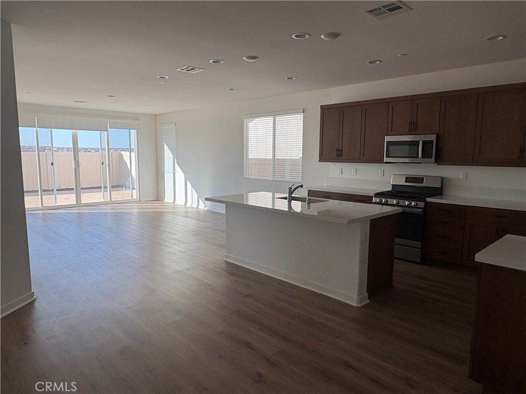 Image 6 of property listing at 35245 Vernon, Beaumont, CA 92223