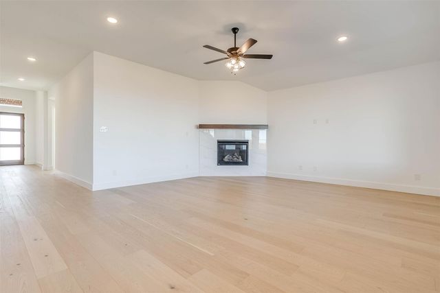 826 Feathergrass Court W, Haslet, TX 76052