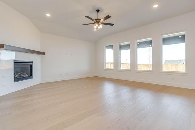 826 Feathergrass Court W, Haslet, TX 76052