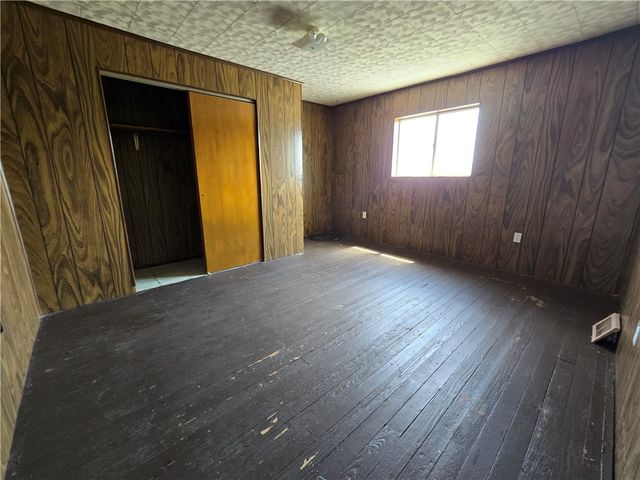 2620 Skyline Drive, West Mifflin, PA 15122