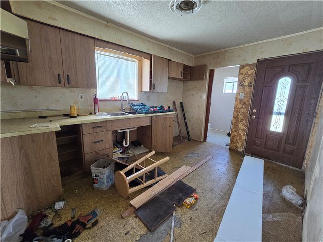 2620 Skyline Drive, West Mifflin, PA 15122