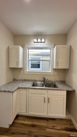 1222 W Franklin Street, Elkhart, IN 46516