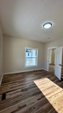 1222 W Franklin Street, Elkhart, IN 46516