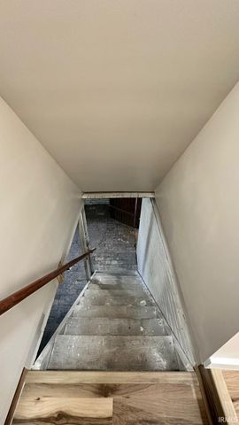 1222 W Franklin Street, Elkhart, IN 46516