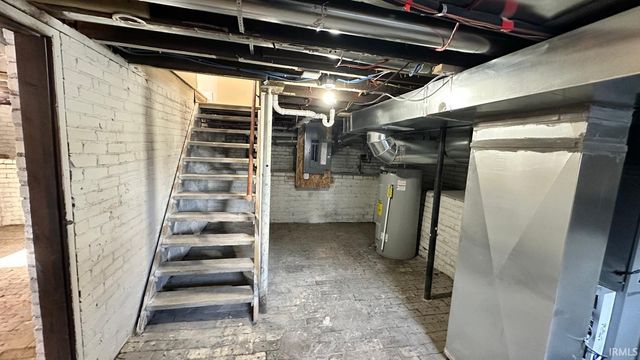 1222 W Franklin Street, Elkhart, IN 46516